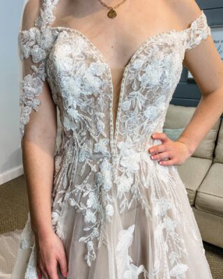 Gretchen’s knows a thing or two about bridal styling! 💖 Come find your perfect dress today. 

#weddingdresses #springwedding #allurebridals #bridalstylist #weddinginspiration #weddinginspo #bridetobe #engaged2022 #2023bride #indianapolis #bridalboutique