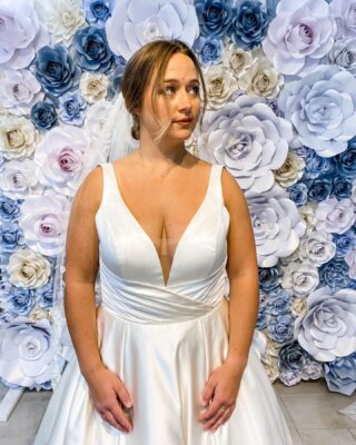 ✨ The feminine urge to say yes to a dress with pockets ✨

Click the link in our bio to book your bridal appointment today! 💖