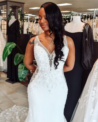 Picture yourself walking down the aisle in this breathtaking @morileeofficial  wedding gown 💍✨ From the intricate beaded detailing to the stunning train, every detail is sure to make you feel beautiful on your special day. Book your appointment now and let us help you find the dress of your dreams! LINK IN BIO! 💖